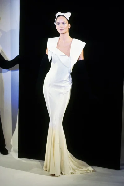 Look 24